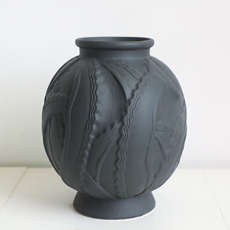 Ink-Black Tulip Relief Vase 2