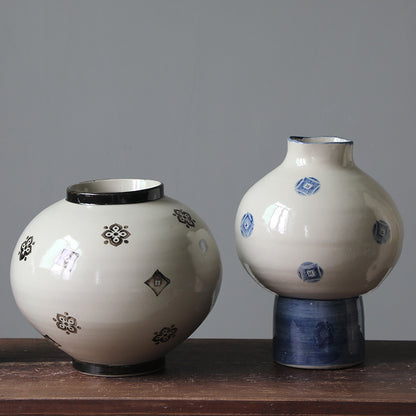 Elegant Moon-Patterned Ceramic Vase and National Tide New Chinese Celadon Porcelain Creative Ceramic Vase